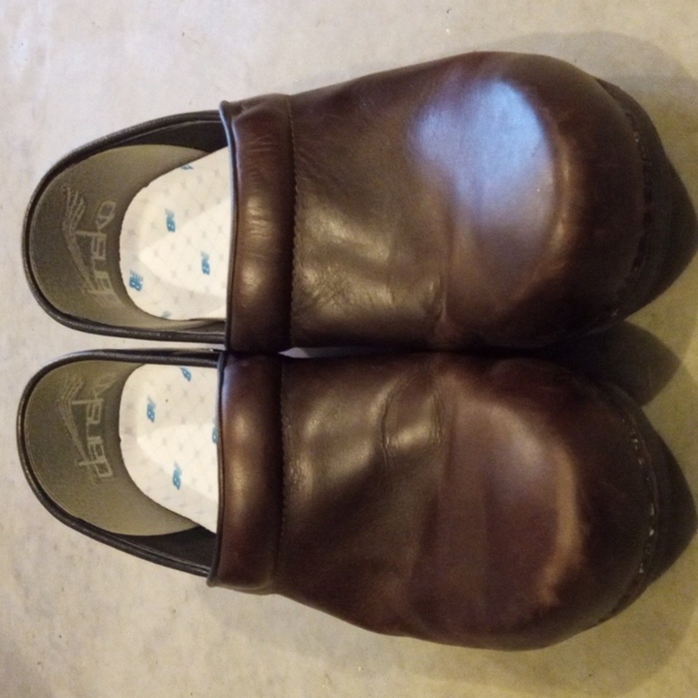 Dansko Leather women Brown Clogs 42